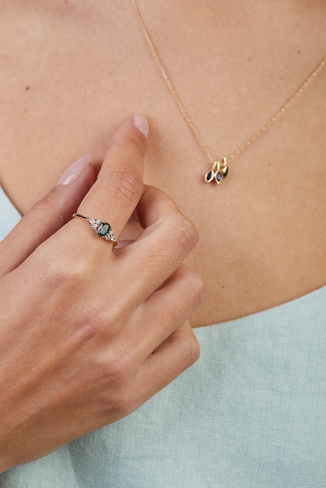 Teal Sapphire & Lab Diamond Engagement Ring Set