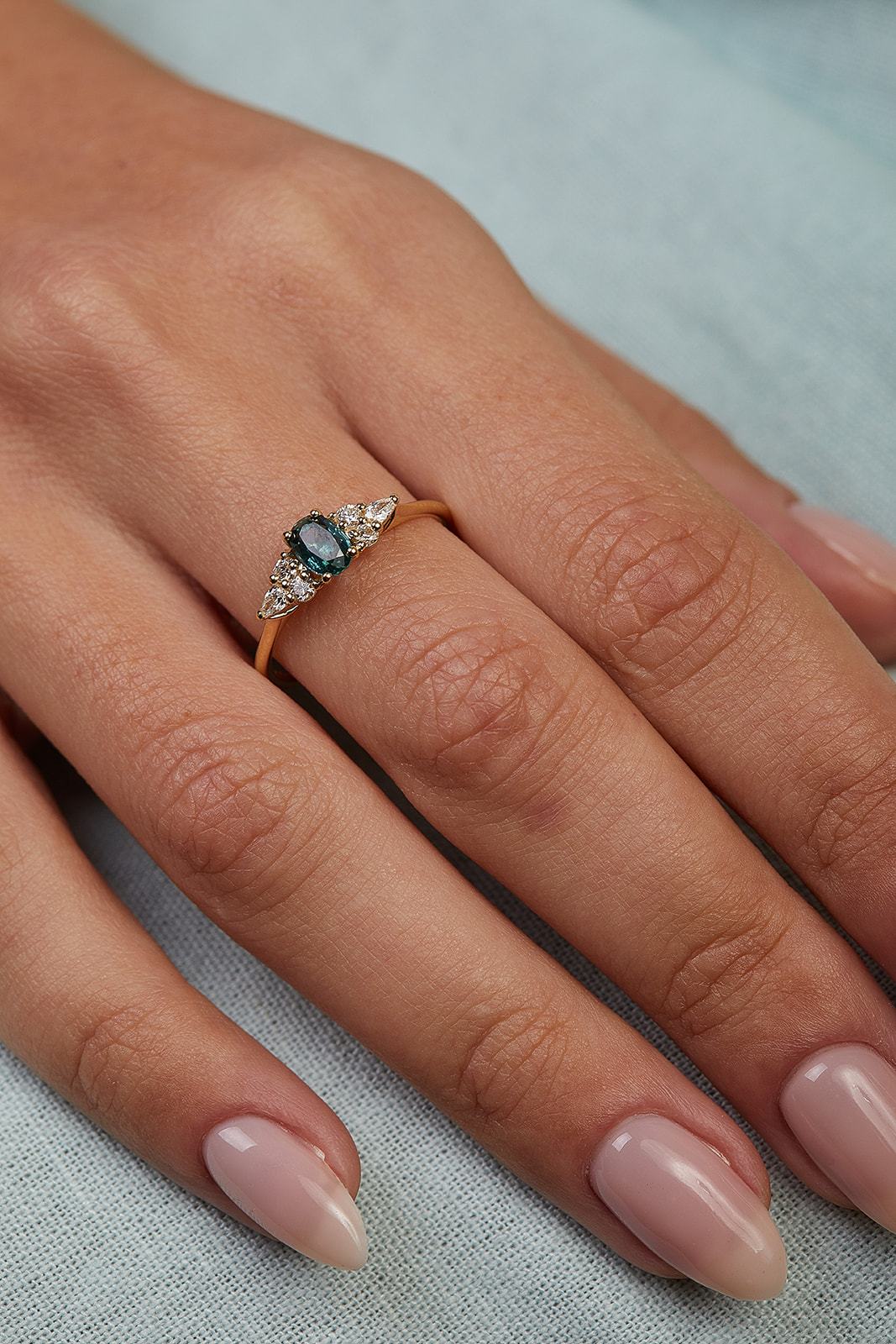 Teal Sapphire & Lab Diamond Engagement Ring Set