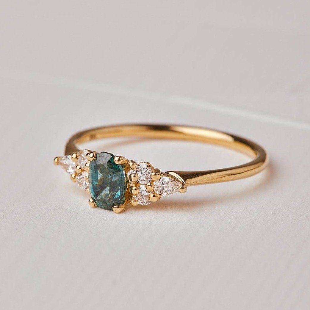 Teal Sapphire & Lab Diamond Engagement Ring Set