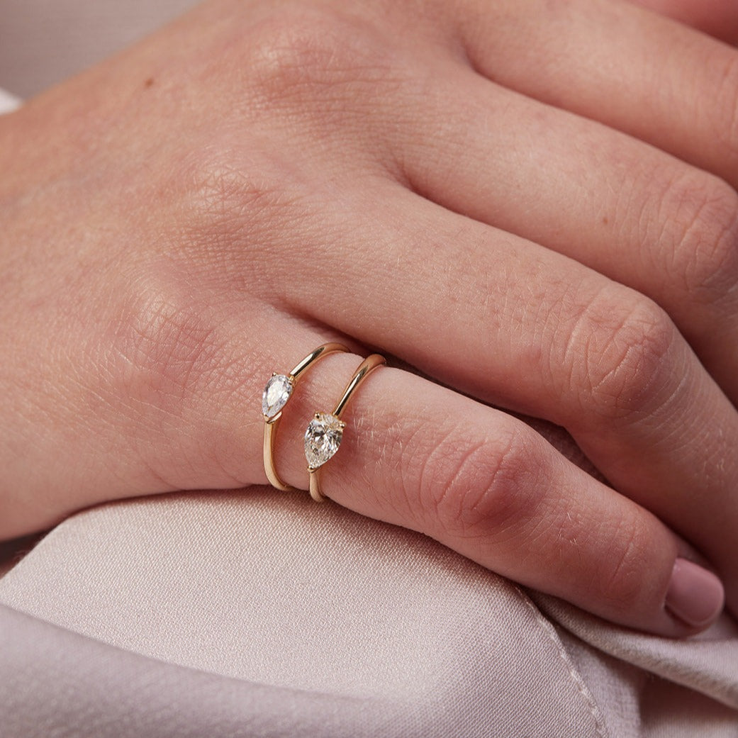 gold ring with 0.30 carat diamond