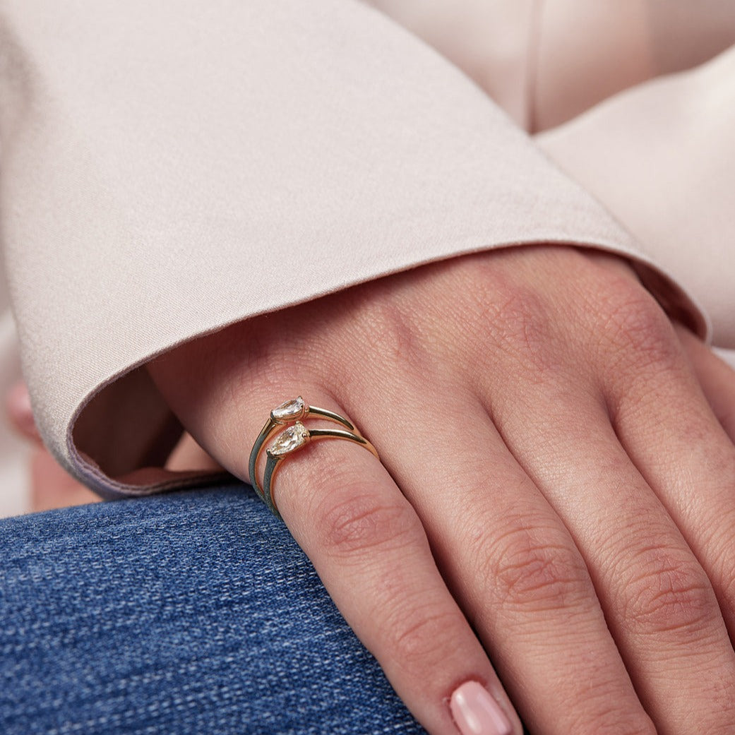 gold ring with 0.30 carat diamond