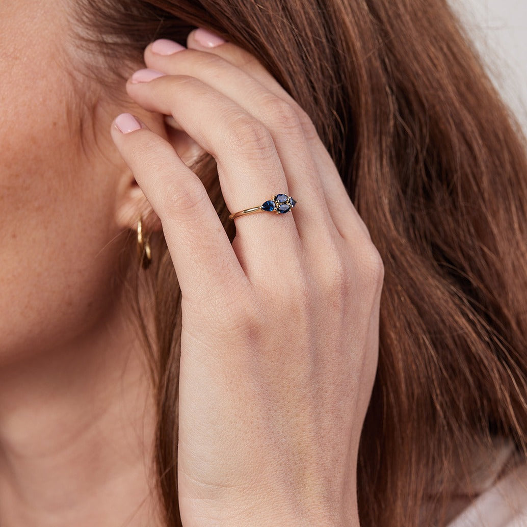 Mondrian Ring set with blue sapphires
