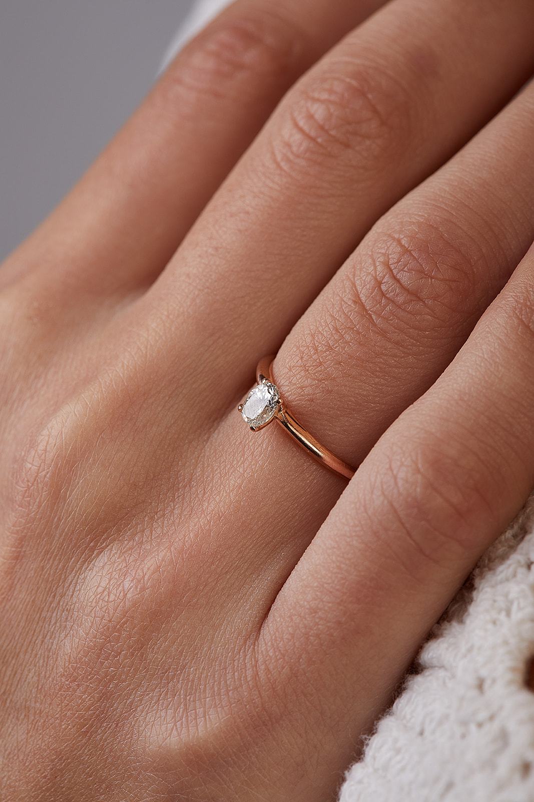 Stylish Norit Ring with Oval Diamond