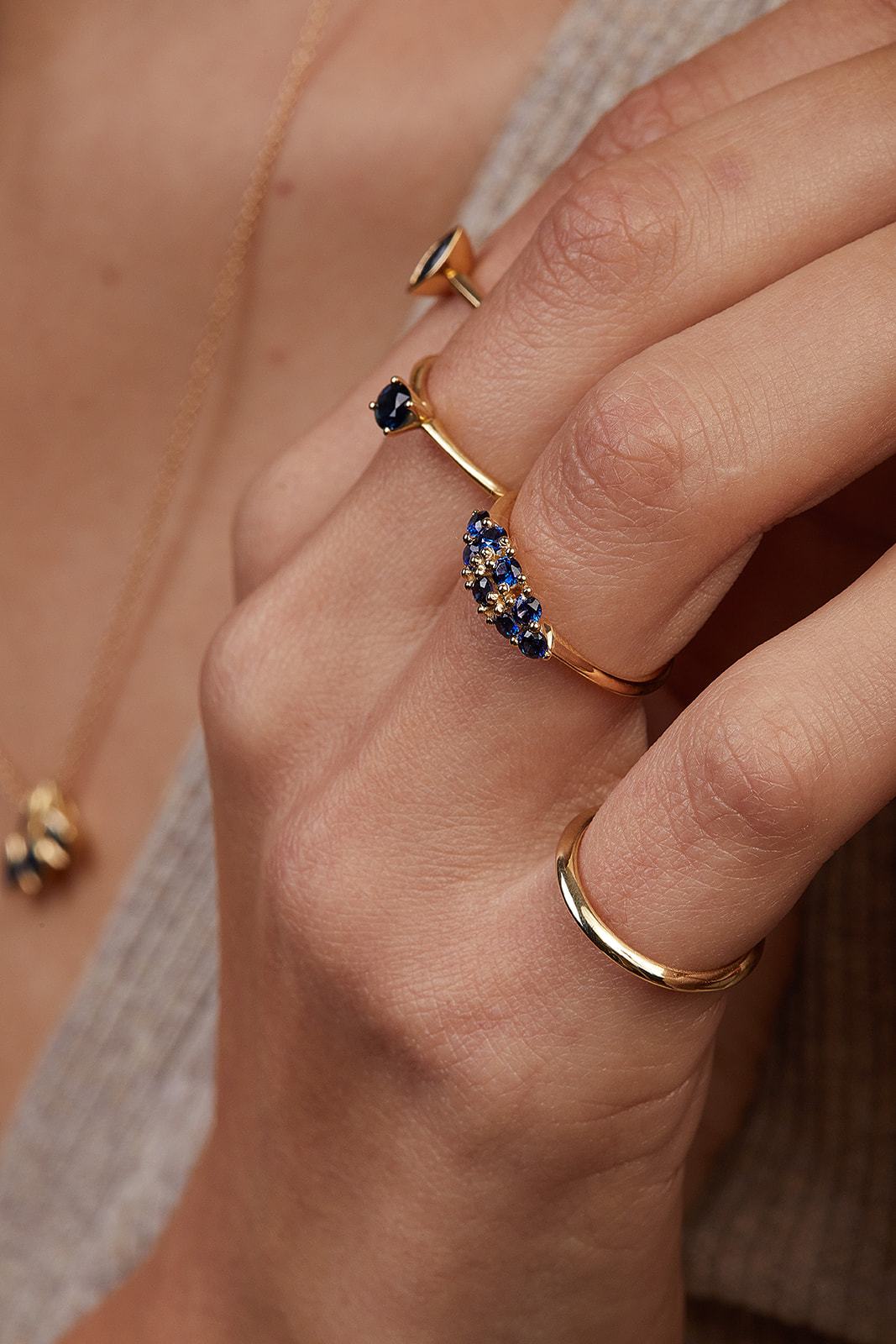 Stunning Sapphire Hummingbird Marquise-Cut Ring