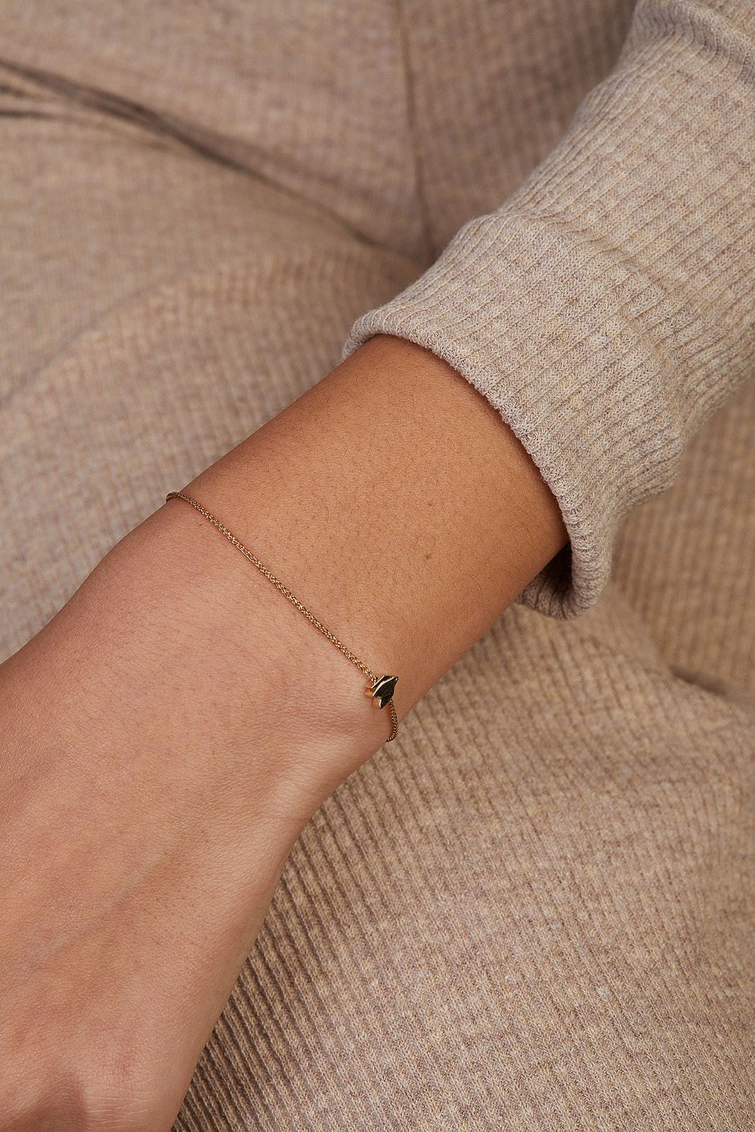 Gold Bracelet With Cyclamen Pendant