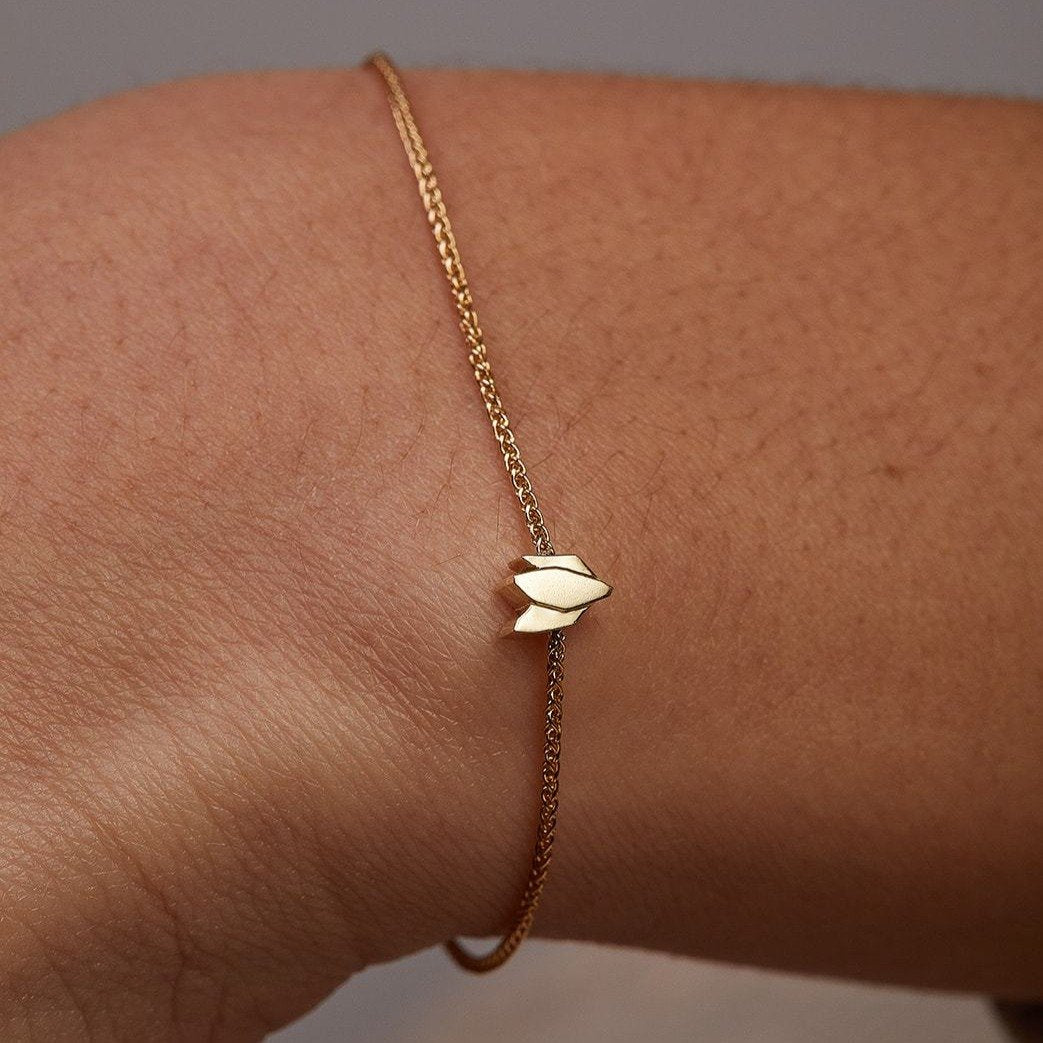 Gold Bracelet With Cyclamen Pendant