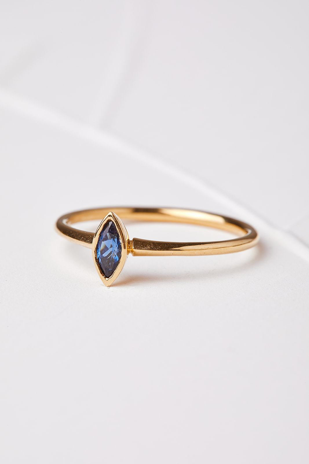 Stunning Sapphire Hummingbird Marquise-Cut Ring