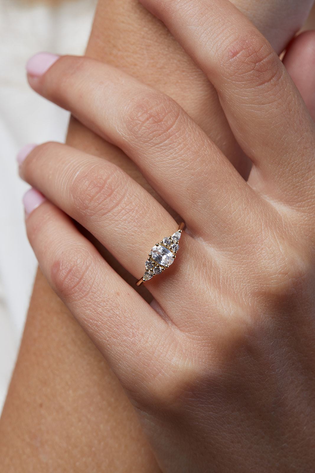Engagement ring with a lab diamond