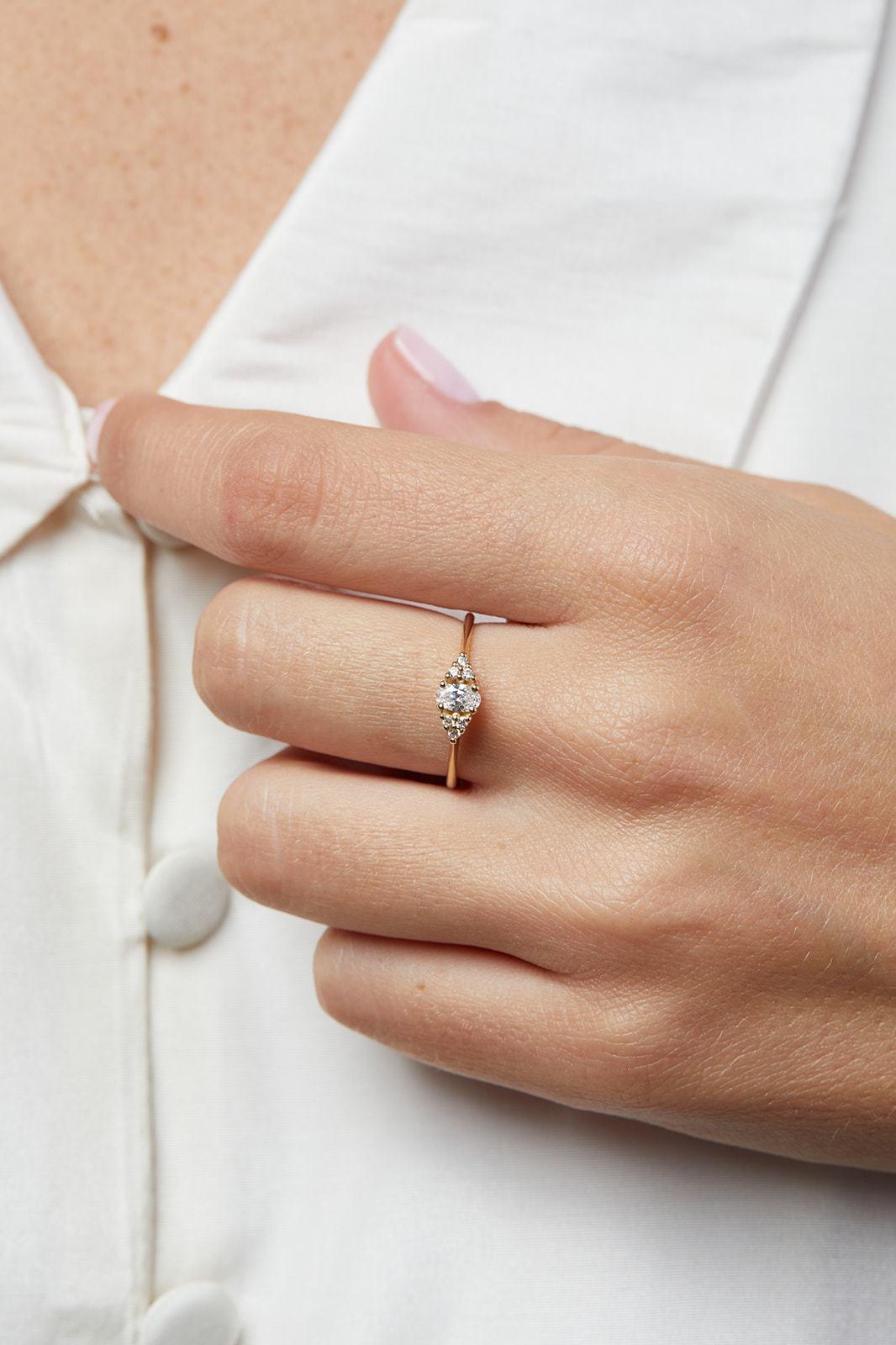White Lily Natural Diamond Ring (0.25ct)