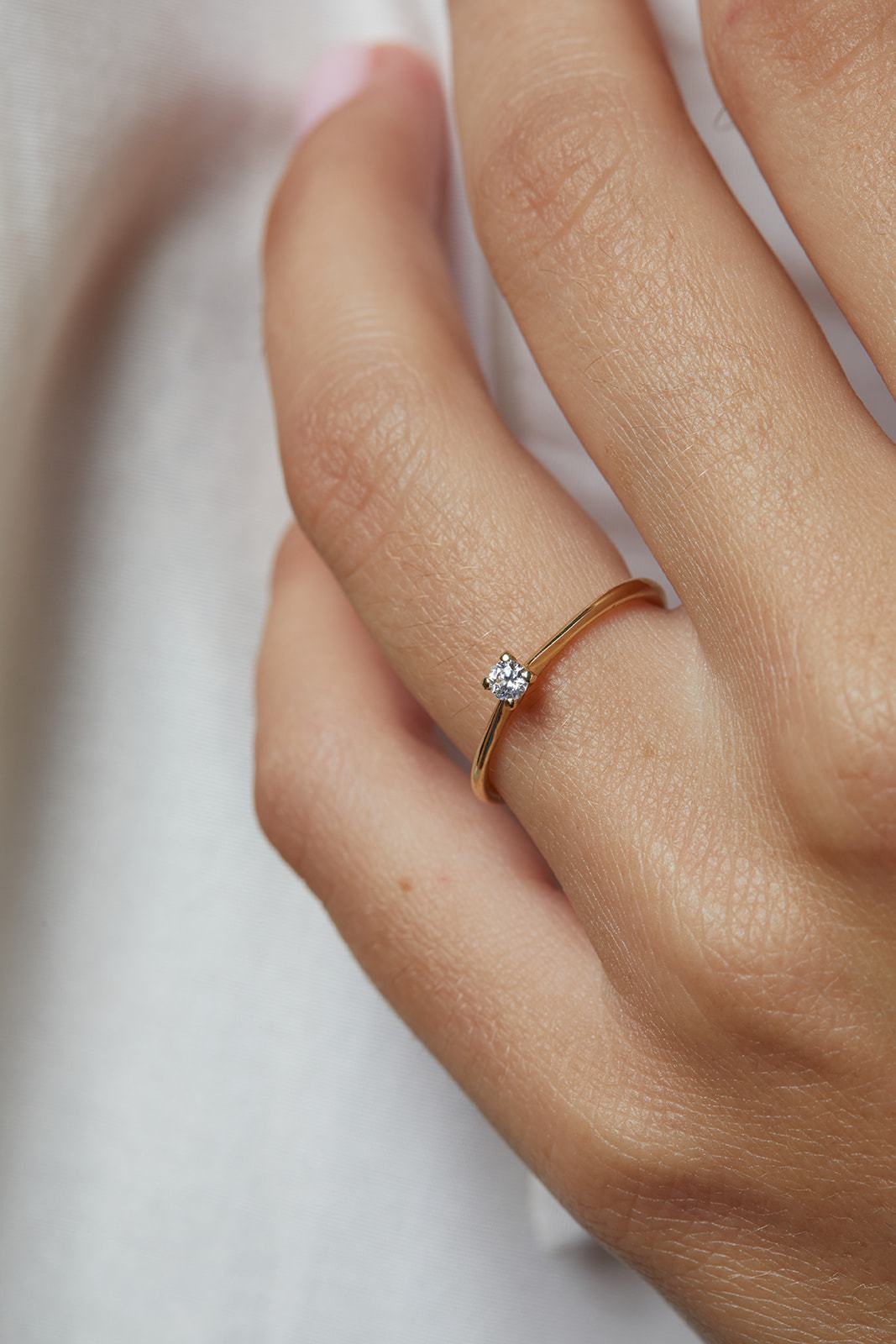 Glowing Crocus Ring with a Diamond