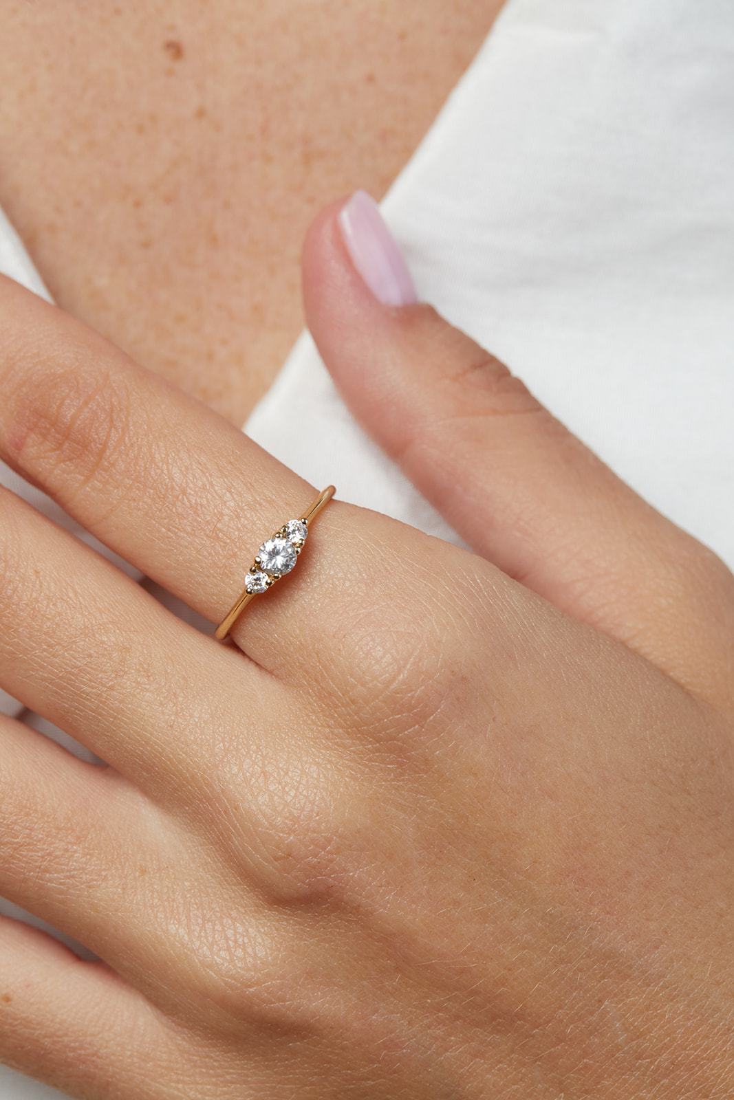 Radiant Lab Diamond Anemone Ring (0.15ct)