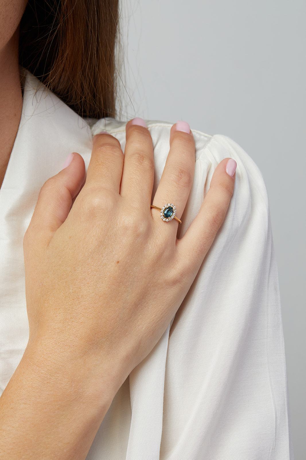 Mesmerizing Blue Sapphire Nymph Ring
