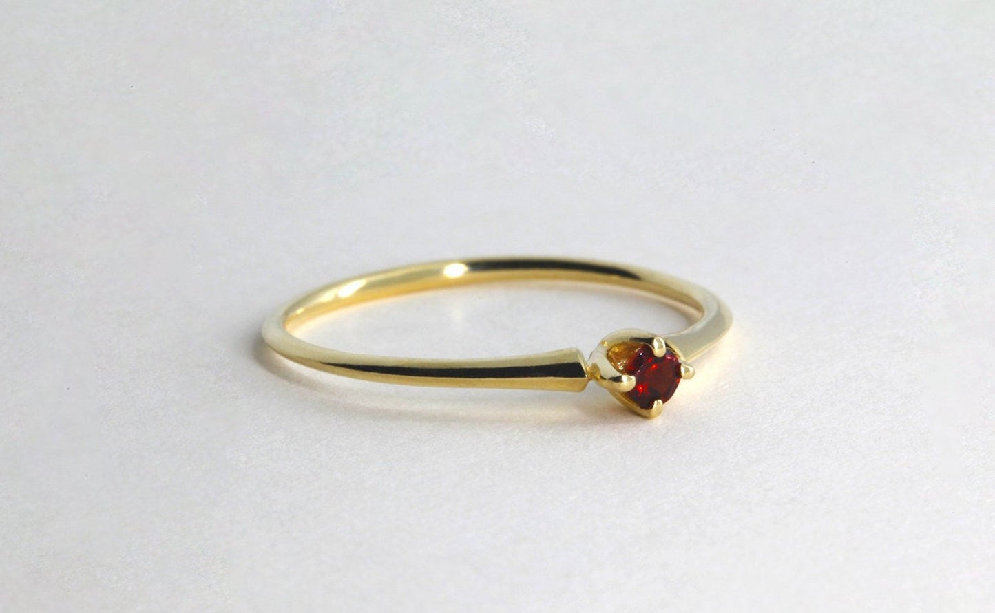 Stunning Poppy Sapphire Ring
