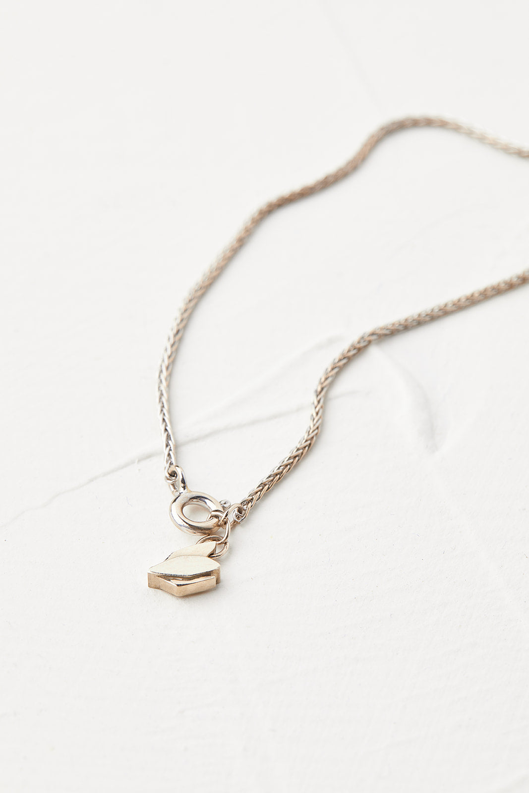 White Gold Bracelet Pendant With Bracket