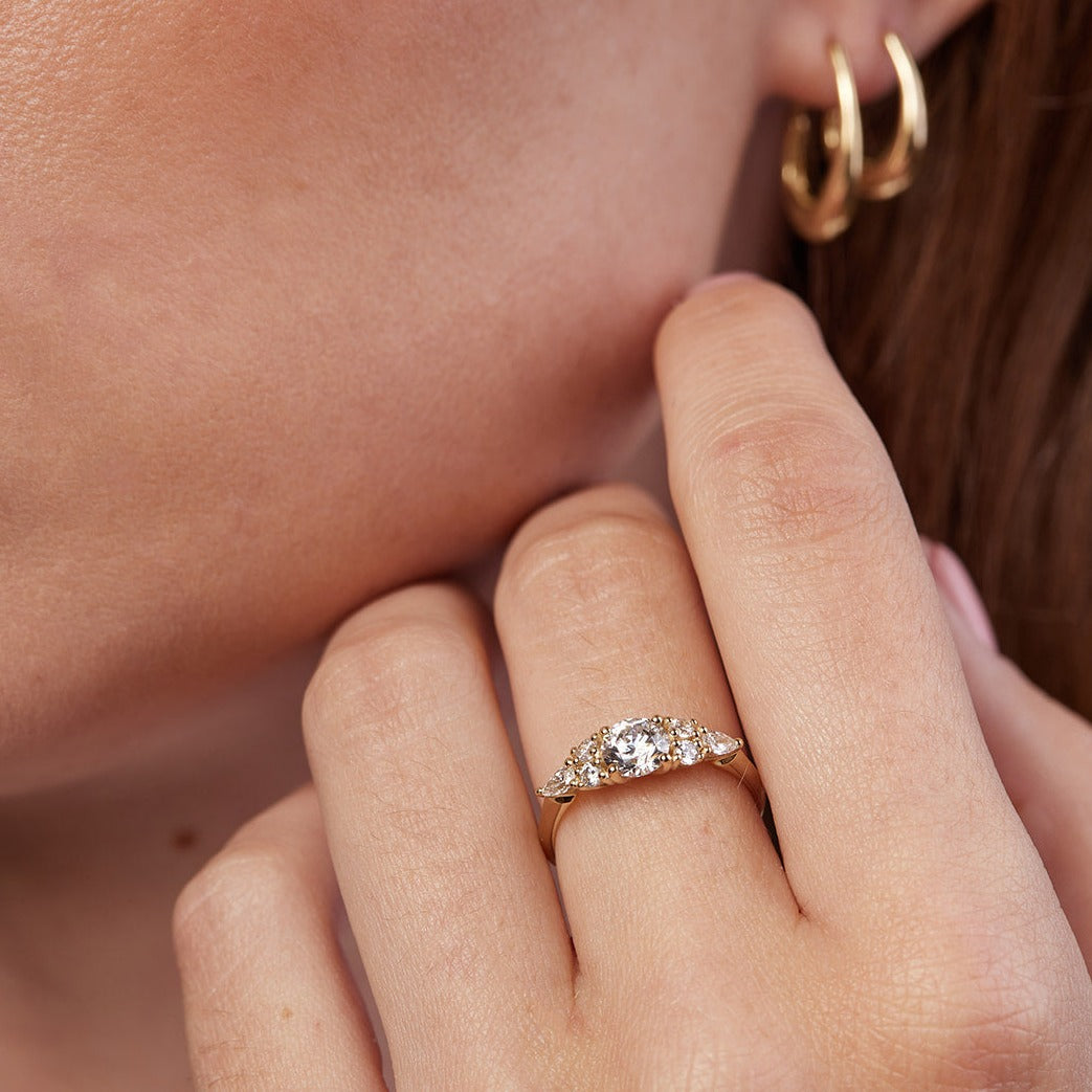 Engagement ring with a round 0.50 diamonds