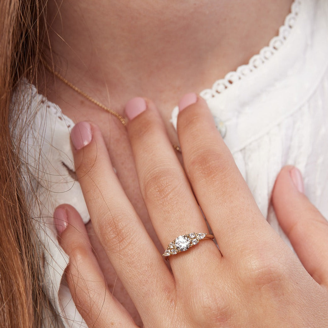 Engagement ring with a round 0.50 diamonds
