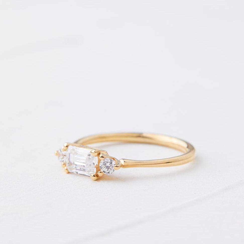 Centaurea ring with lab diamonds