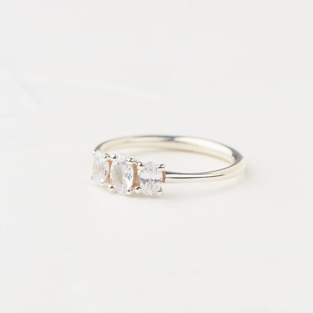 Rotem Ring with Three Lab Diamonds