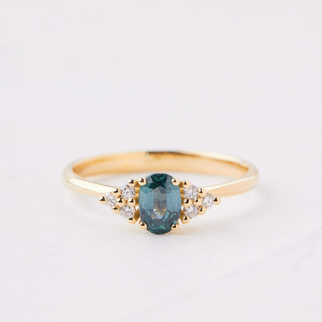 Lily Ring with turquoise sapphire and diamonds